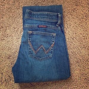 Q baby Wrangler jeans